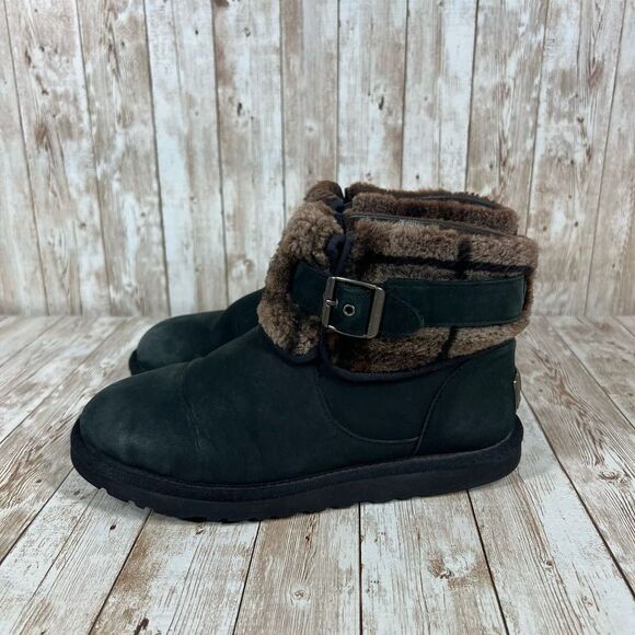 Ugg Jocelin‎ black bootie ankle cut Womens 6 - Picture 2 of 8
